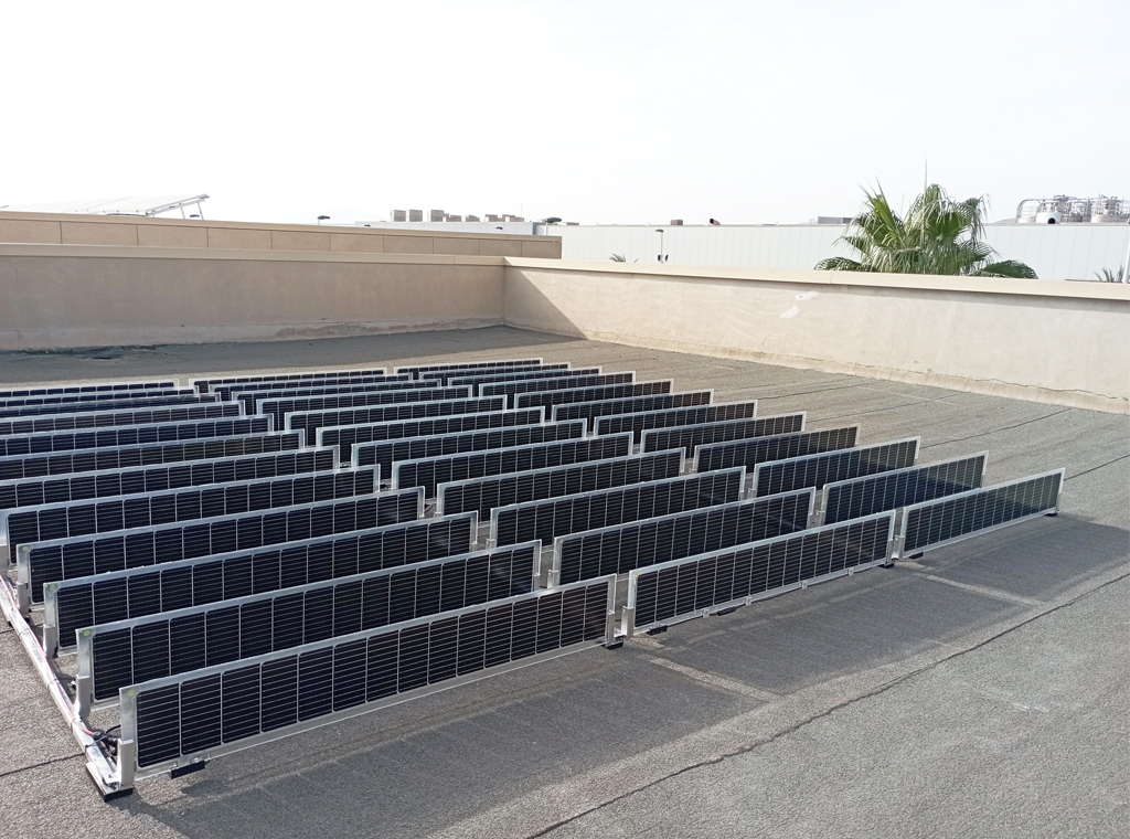 En este momento estás viendo Una instalación novedosa de paneles solares bifaciales en Elche (Alicante)